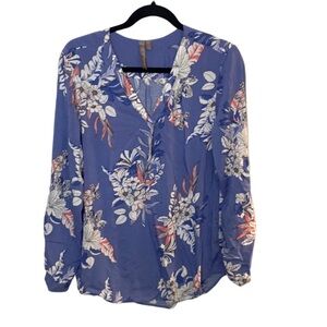 Brina & Em Blue Floral Flutter Sleeve Blouse with Mandarin Collar. Size L.